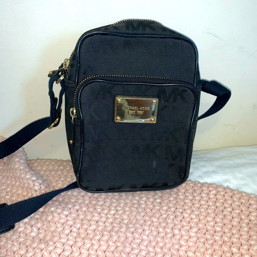Michael Kors side purse